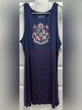 Harry Potter Wizarding World Hogwarts Crest Dress XL NWT Universal Studios